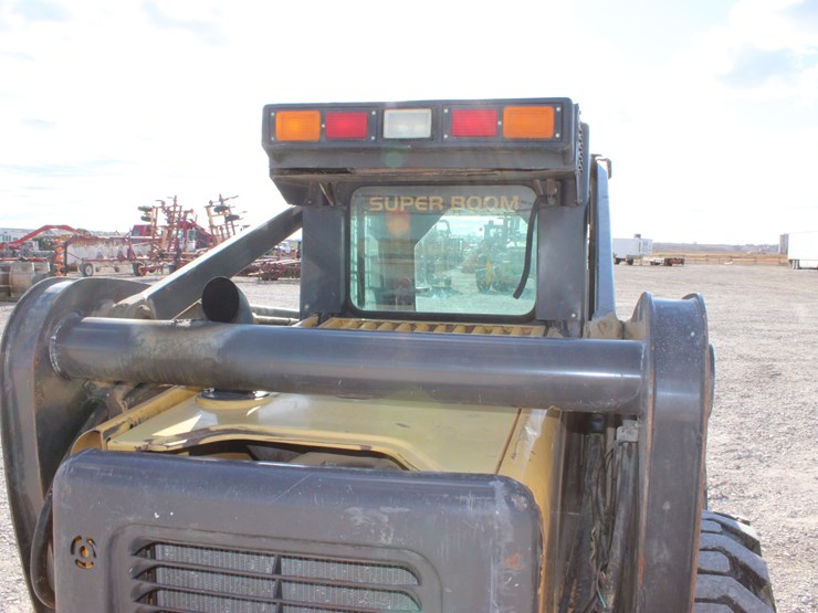 new-holland-ls190-image-25