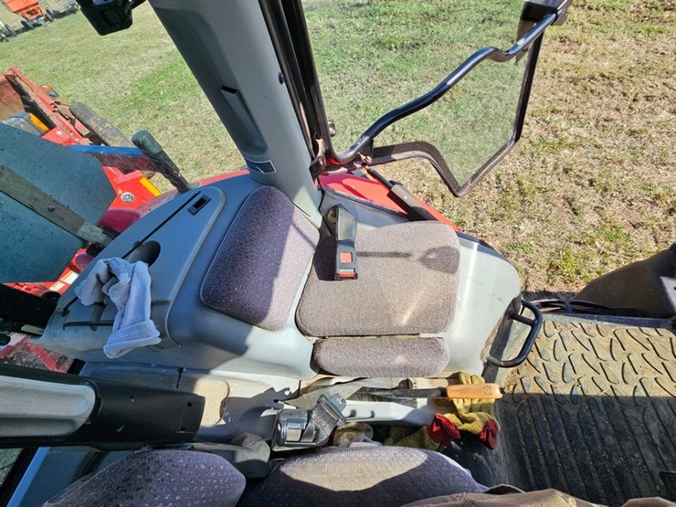 massey-ferguson-6480-image-25