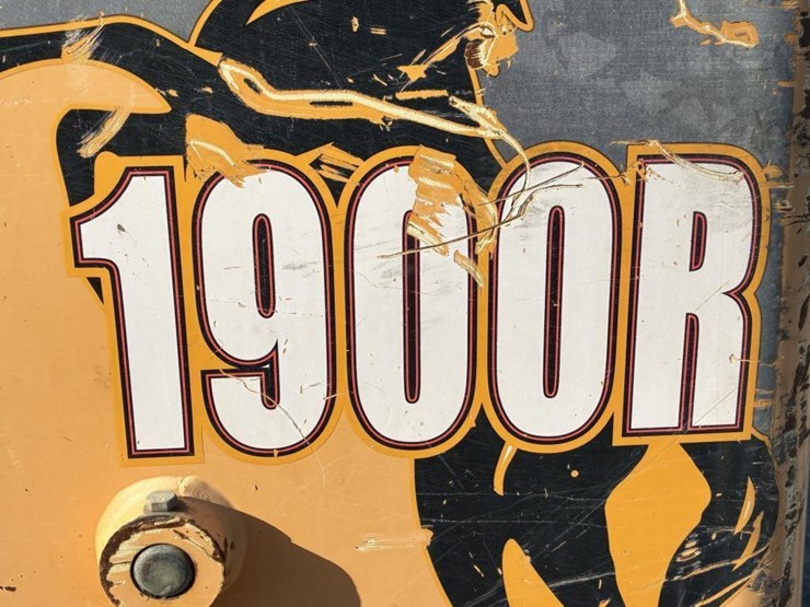 2018-mustang-1900r-image-10