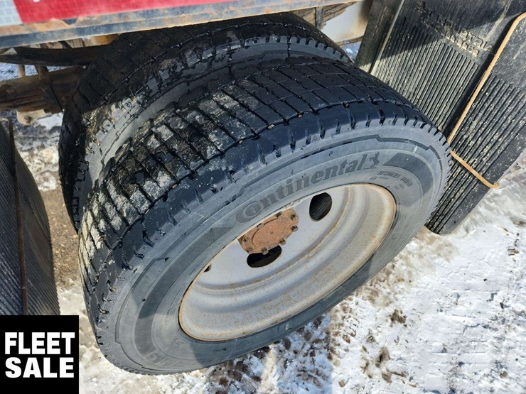 2015-ford-f550-image-25