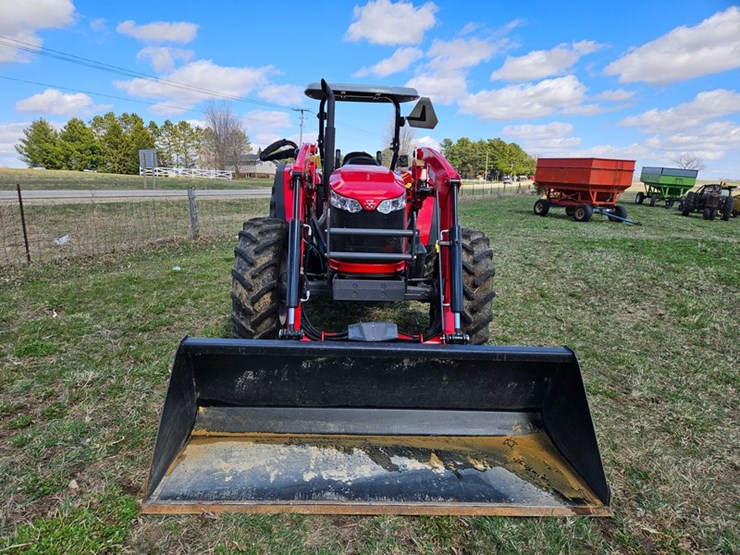 massey-ferguson-4710-image-8