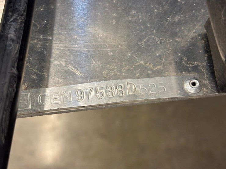 2025-g3-suncatcher-select-18f-pontoon-image-37