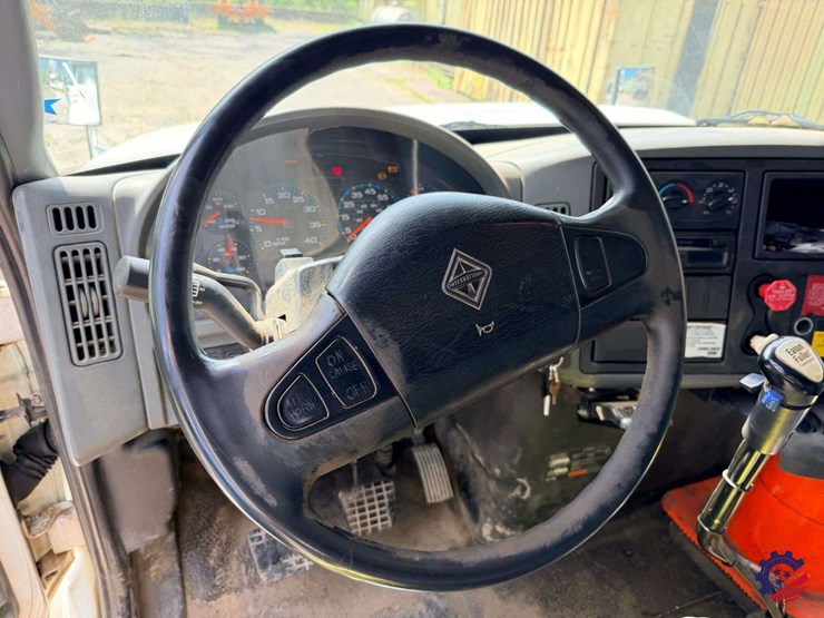 2007-international-7400-image-68