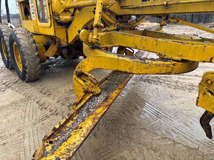 caterpillar-12-image-48