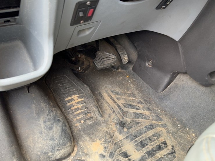 2015-ford-350-image-19