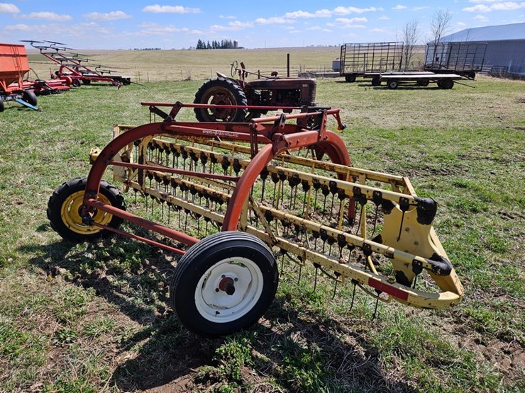 new-holland-258-image-5