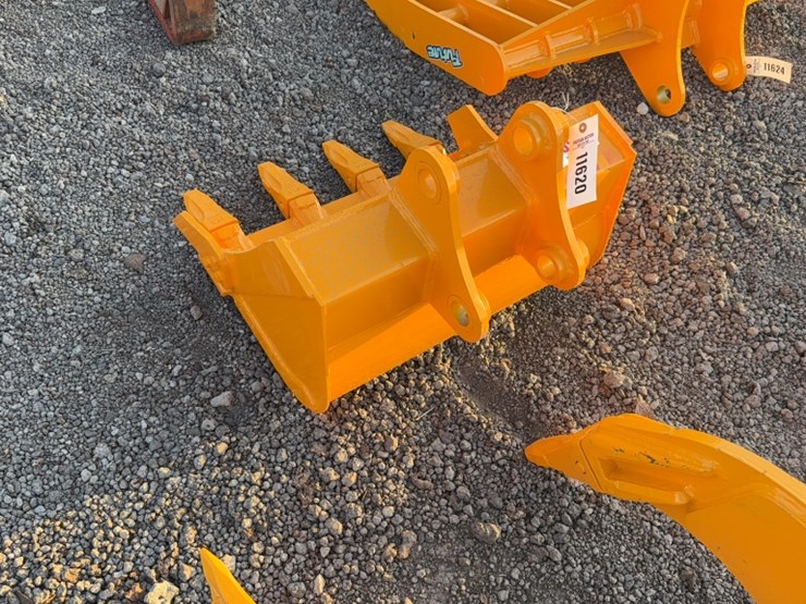 caterpillar-307-image-3