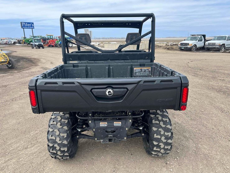 2023-can-am-defender-hd9-image-5