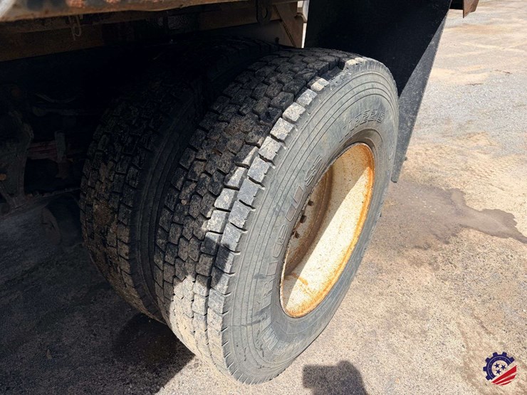 2007-international-7400-image-13