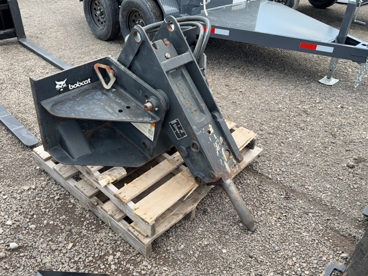 #2035-•-bobcat-skid-steer-hyd-breaker-image-2