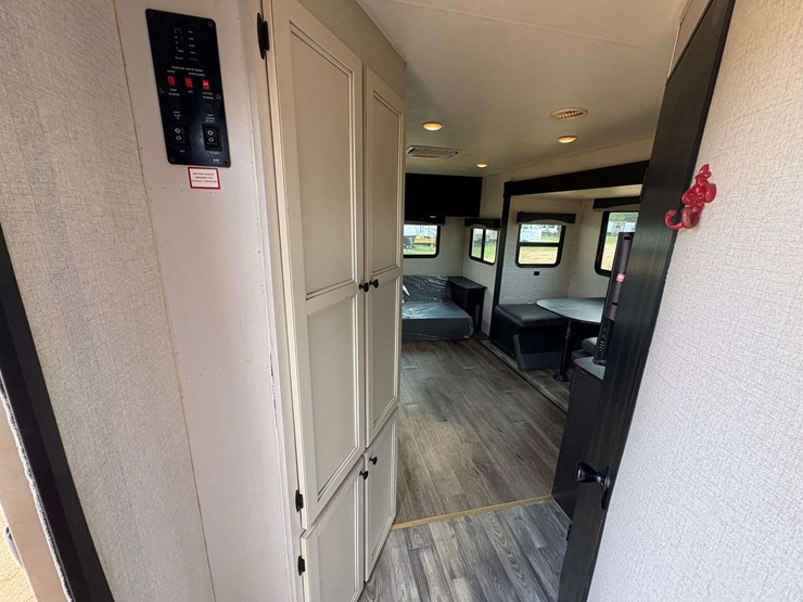 2022-open-range-by-highland-ridge-travel-trailer-image-16