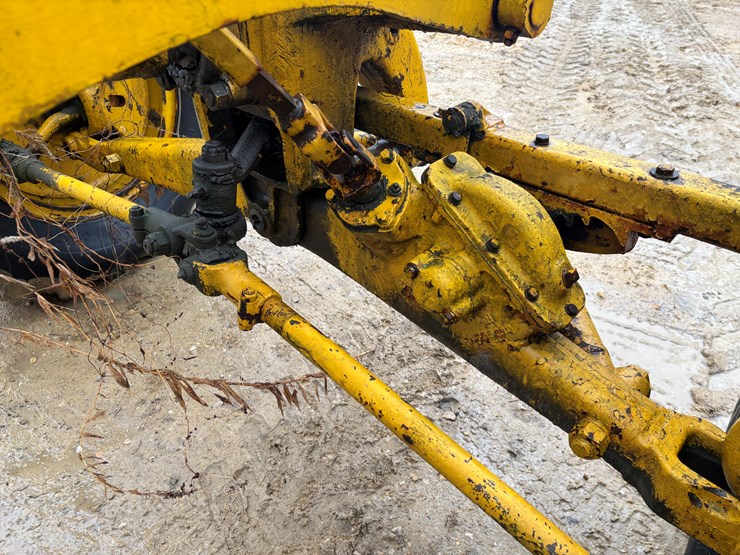 caterpillar-12-image-55