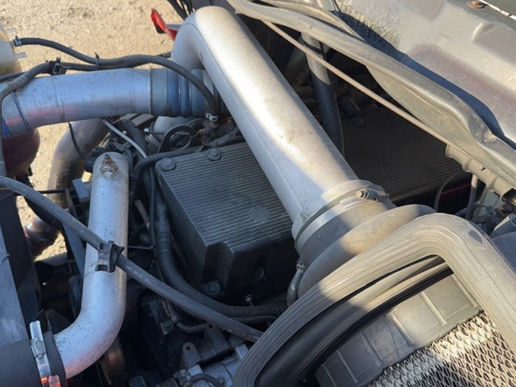 2004-international-8600-image-21