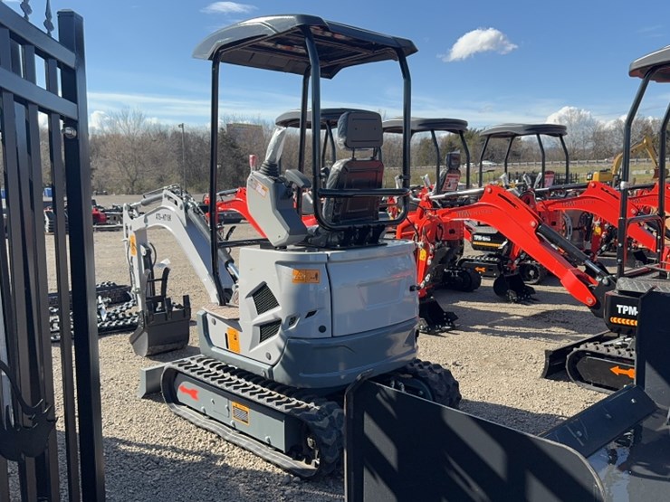 #1093-•-2025-ats-nt18k-mini-excavator-image-17
