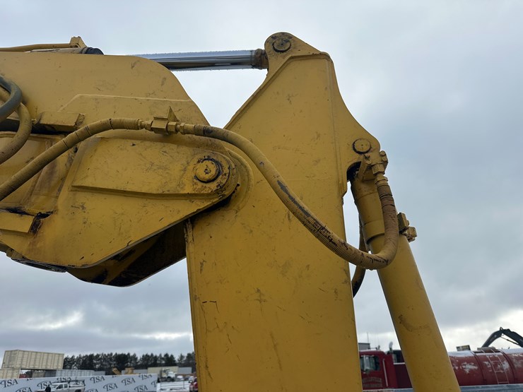 caterpillar-307-image-30