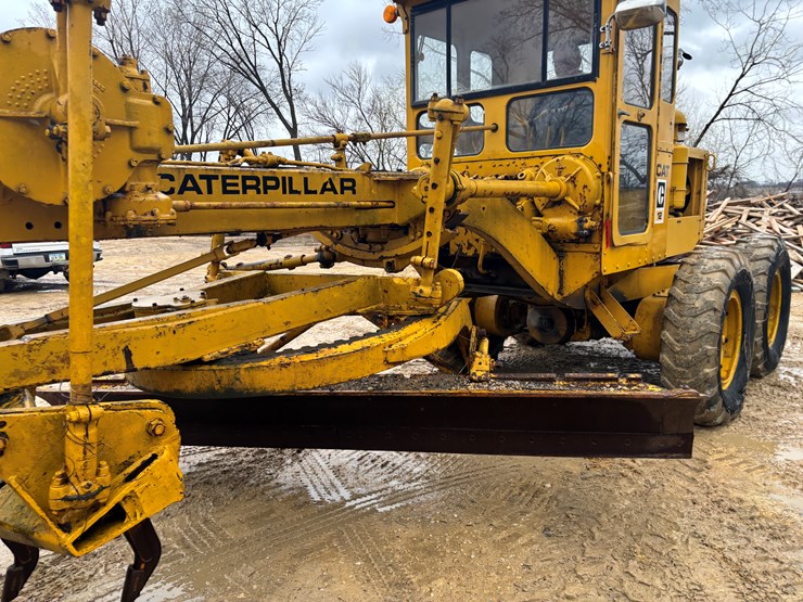 caterpillar-12-image-7