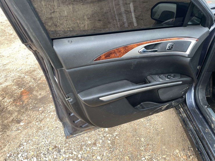 2013-lincoln-mkz-4-door-sedan-(219,487-miles)-image-9