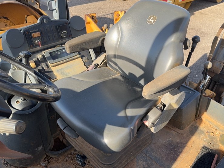 john-deere-310-image-18