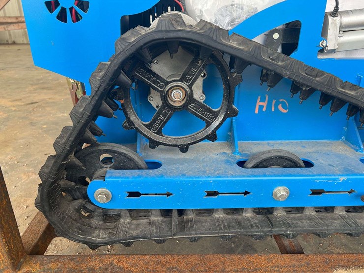 2025-zvox-remote-control-lawn-mower-image-15