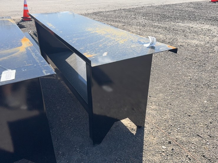 #1013-•-90"-metal-work-bench-image-3