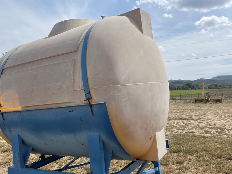 #4075-•-tank-on-stand-image-3