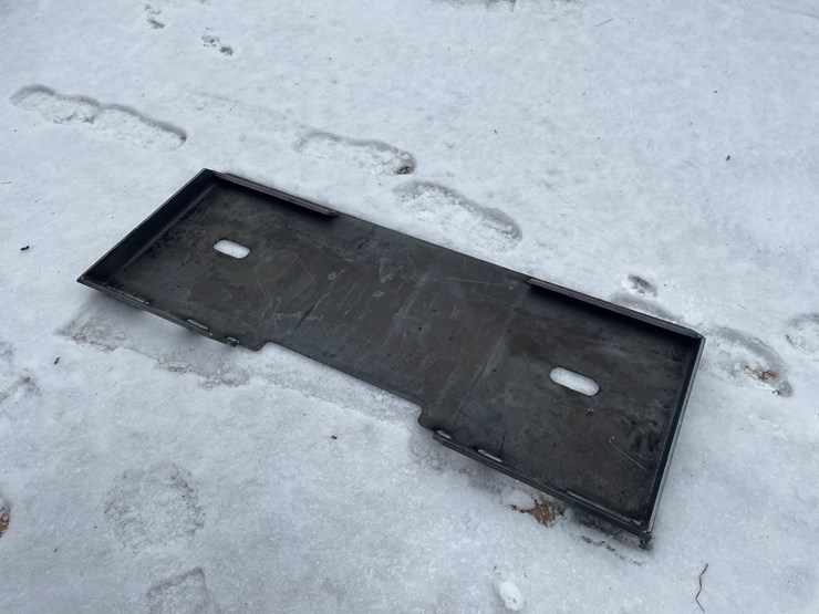 #2053-•-skid-steer-weldable-attachment-plate-image-1