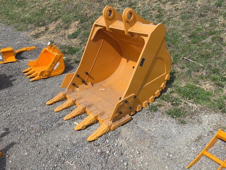 caterpillar-320-image-2