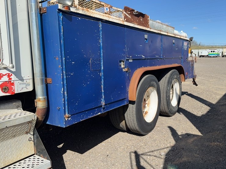 1997-kenworth-t800-image-13