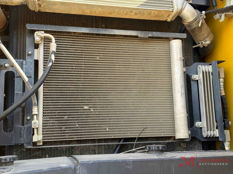 komatsu-pc210-lc-10-image-21