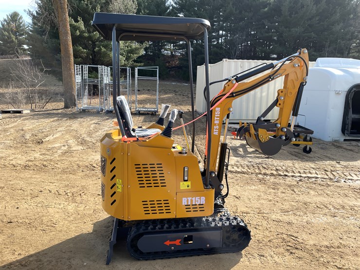 #1037-•-new-ats-rt15r-mini-excavator-image-4