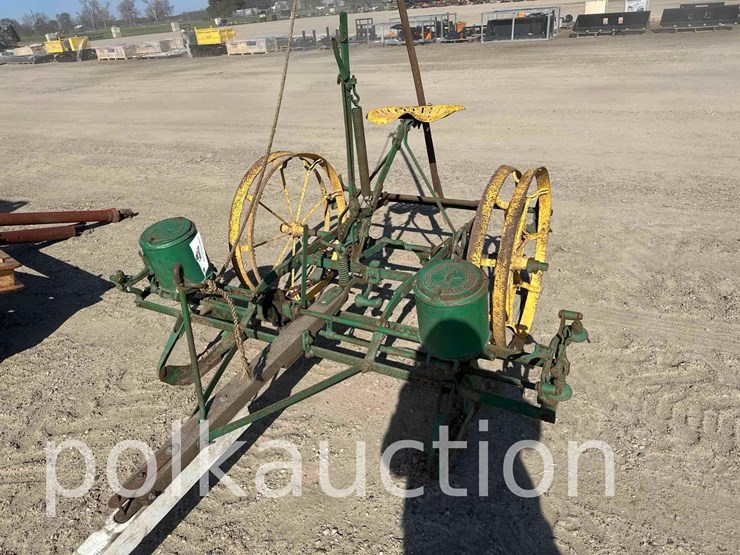 john-deere-2-image-1