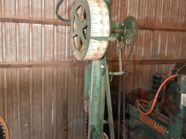 #116-•-cleereman-38-3hb-carriage-and-track-image-8