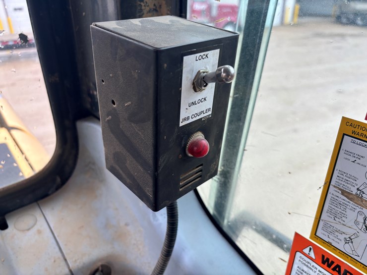 2001-komatsu-pc200-lc-image-66