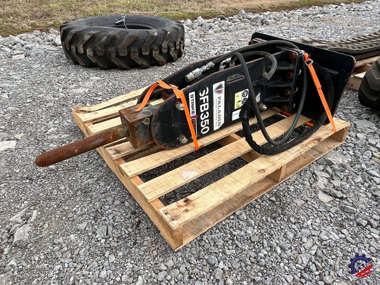 2017-paladin-sfb350-mini-skid-hydraulic-hammer-attachment-image-1