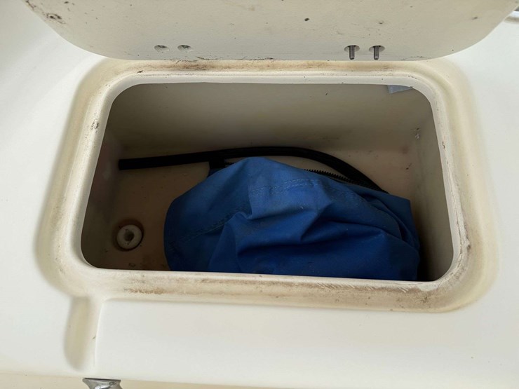 2003-sea-hunt-escape-200d-bay-boat-image-21