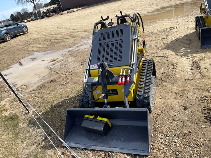 #213-•-landhonor-mini-skid-steer-loader-image-2