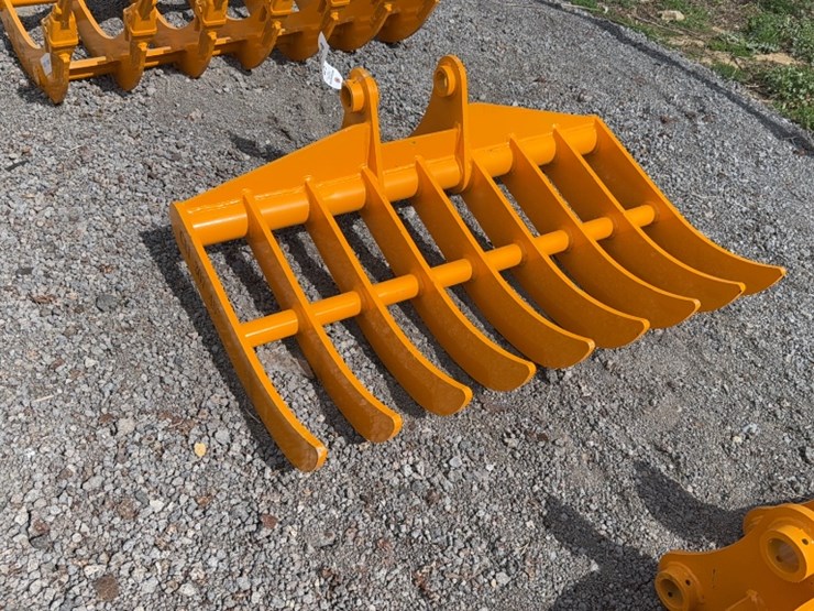 caterpillar-307-image-1