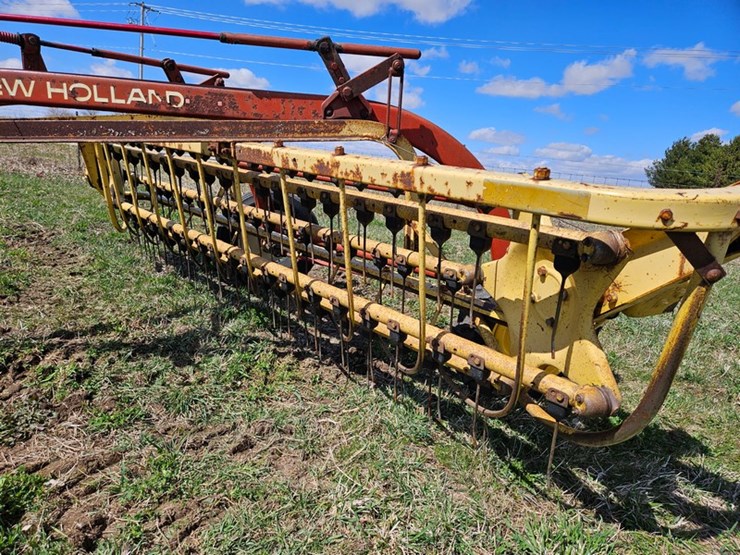 new-holland-258-image-15