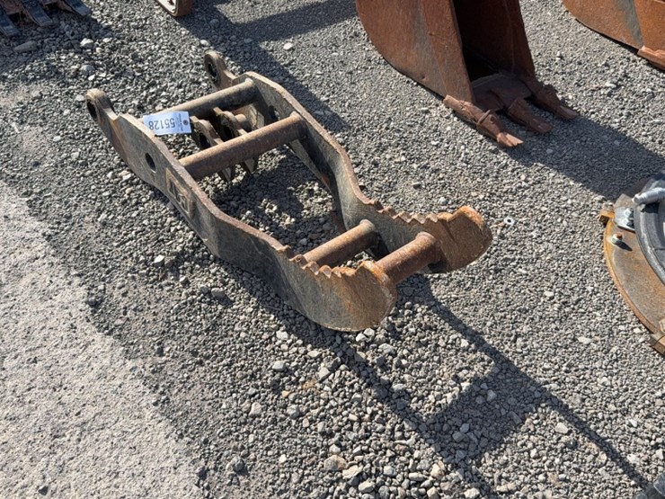 #2001-•-cat-excavator-thumb-image-1