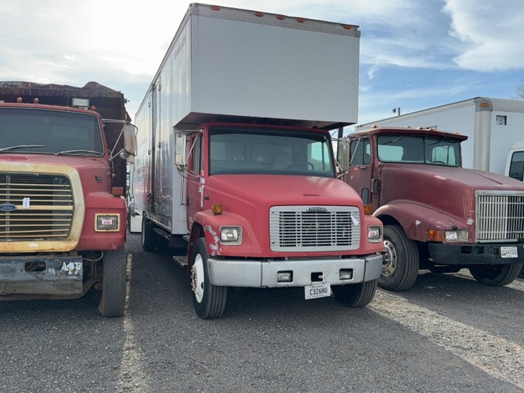 1998-freightliner-fl70-image-3