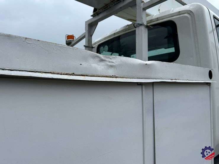 2009-international-7400-image-50