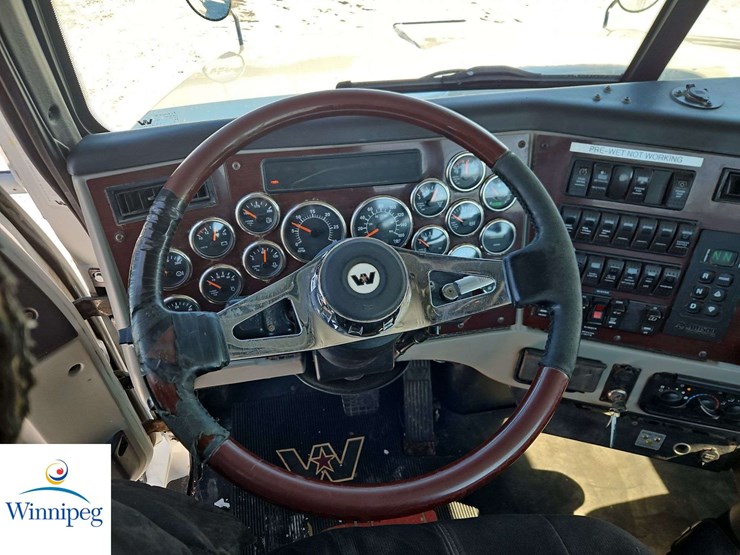 2014-western-star-4700-image-14