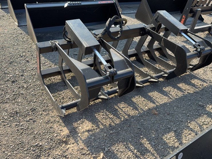 #2077-•-trubilt-72"-skid-steer-2-cyl-grapple-image-1