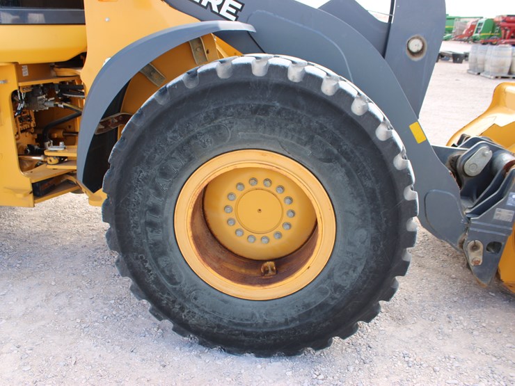 2021-deere-524p-image-89