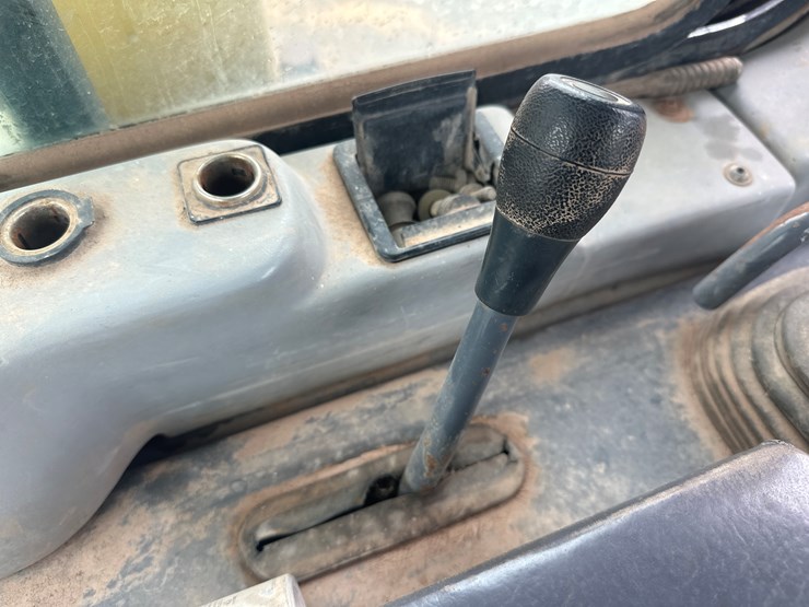 komatsu-d41p-6-image-33