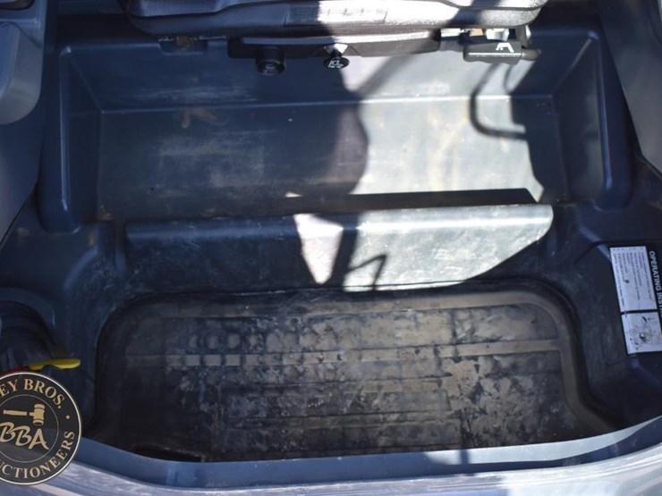 2020-deere-333g-image-42