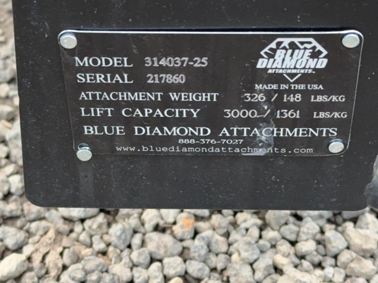 #2032-•-blue-diamond-48"-dingo-pallet-forks-image-3