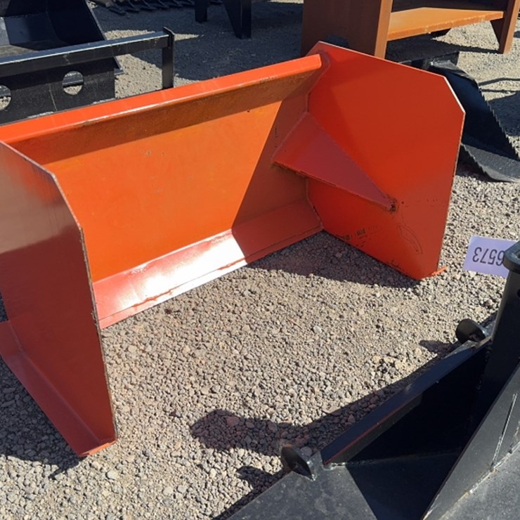 #1043 • 36" DINGO SNOW PUSHER