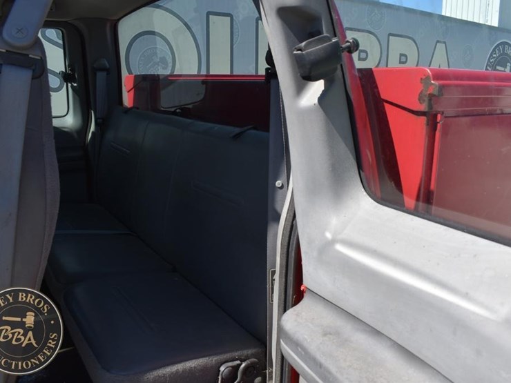 2003-ford-f250-xl-image-33