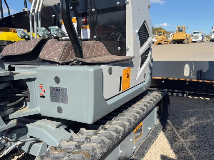 #1093-•-2025-ats-nt18k-mini-excavator-image-12